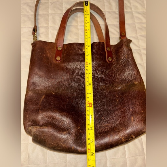 ❤️Preloved❤️ KMM & Co Leather Mini Tote Bag Crossbody Strap Distressed - Picture 5 of 6